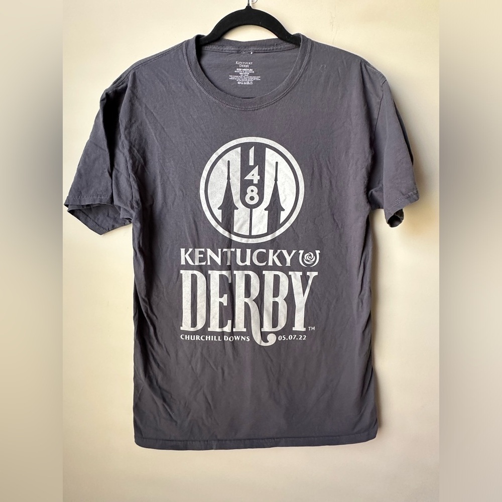 Kentucky Derby 2022 148th Running Churchhill downs T shirt Size Medium